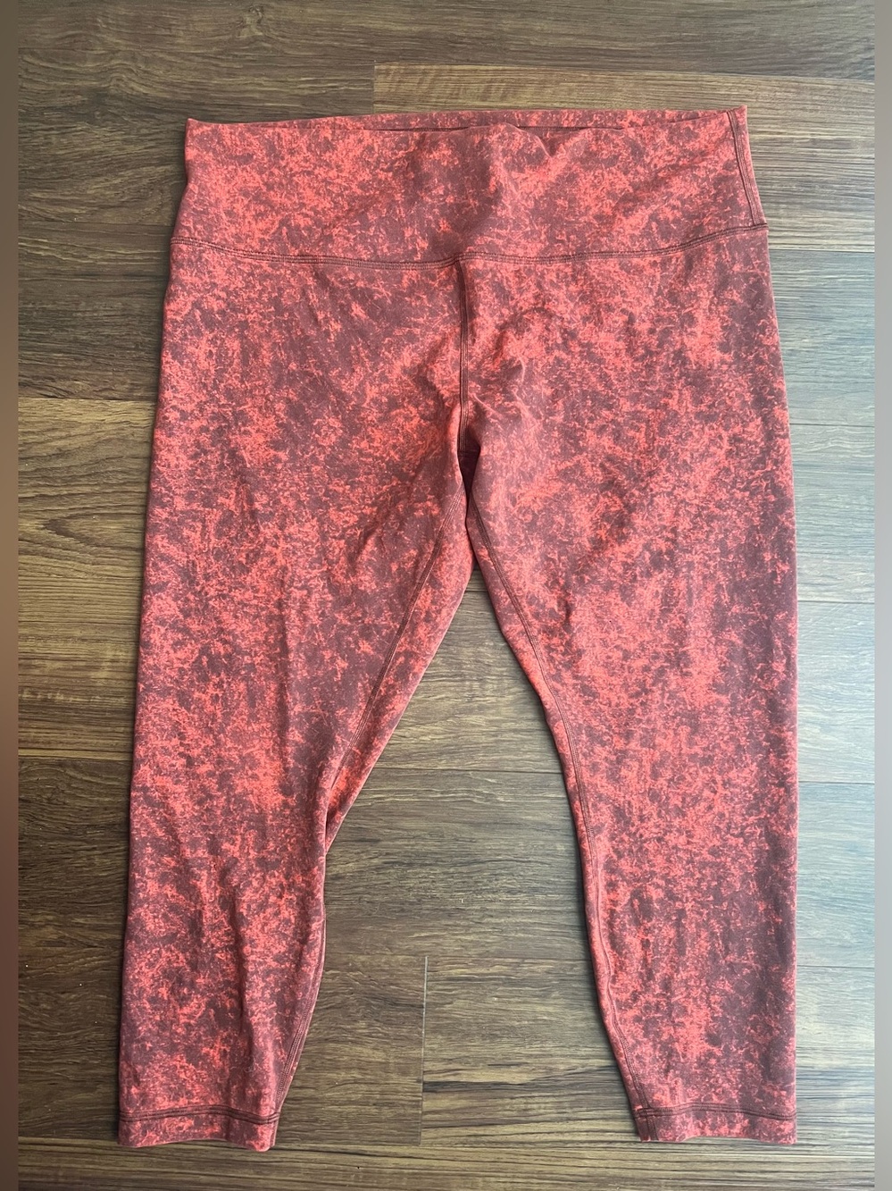 Lululemon marbled Capri Leggings size 20